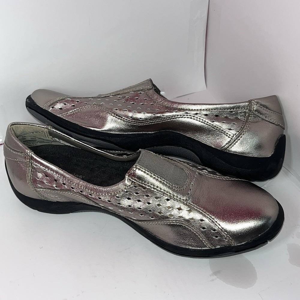 Women's Hush Puppies 100% Relax Moyen Slip On Loafer Flats Silver Size 7 Medium